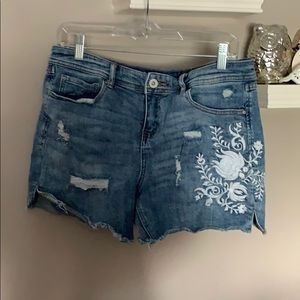 INC embroidered denim shorts size 8